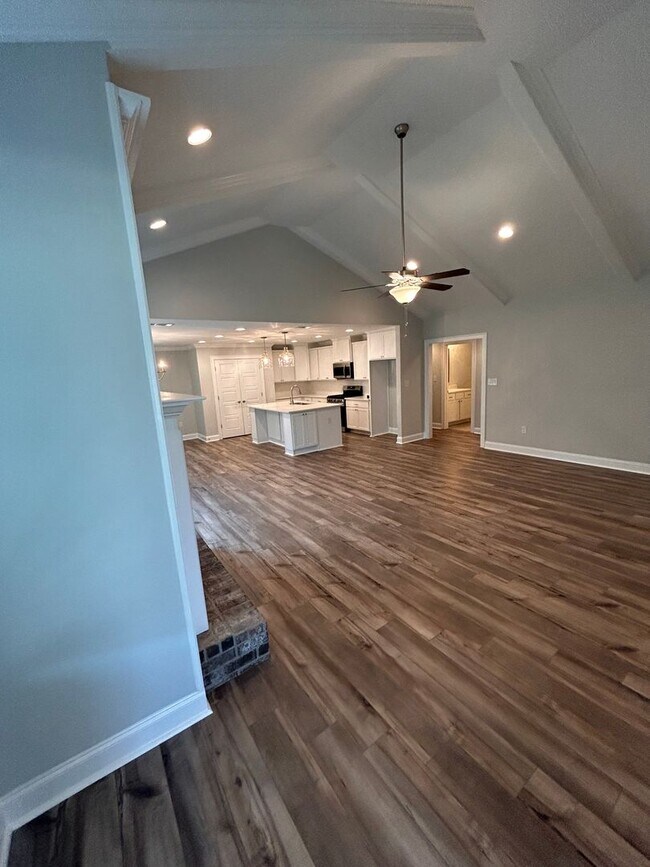 Building Photo - 101 Hunters Hill Wy