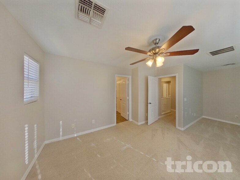 Building Photo - 451 S Hawes Rd