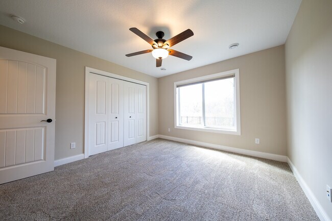 Building Photo - 9352 Wilderness Cove