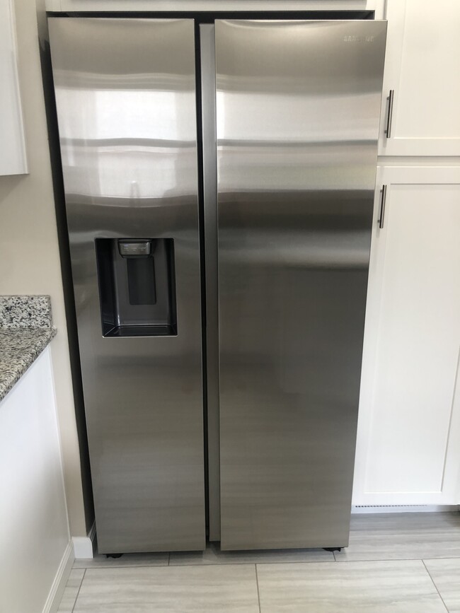 Brand new refrigerator - 4414 Venable Ave