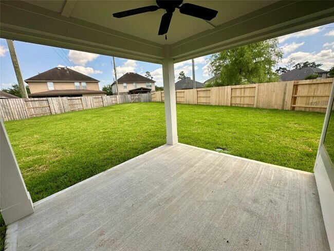 Building Photo - 31900 Retama Ranch Ln