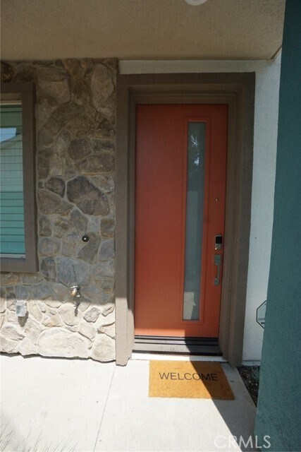 Primary Photo - 123 Scratch Rd