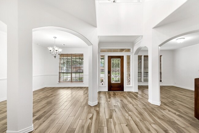 Building Photo - 1030 Bayou Vista Ct