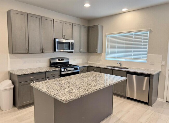 Building Photo - 204 Tillage Rd