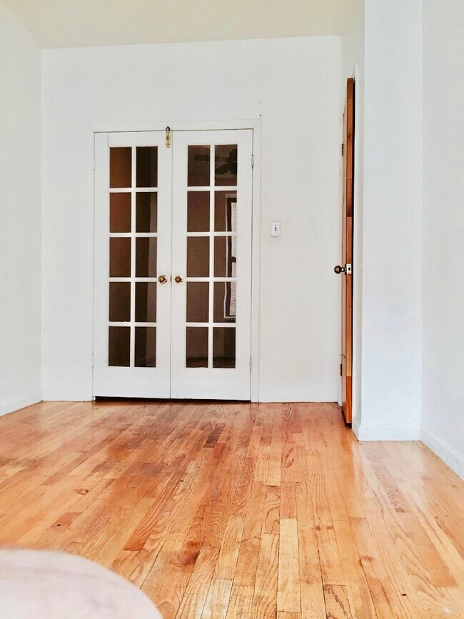 ST MARKS PLACE 101 St Marks Pl New York NY 10009 Apartment Finder