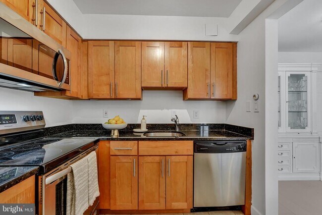 Building Photo - 3401 38th St NW