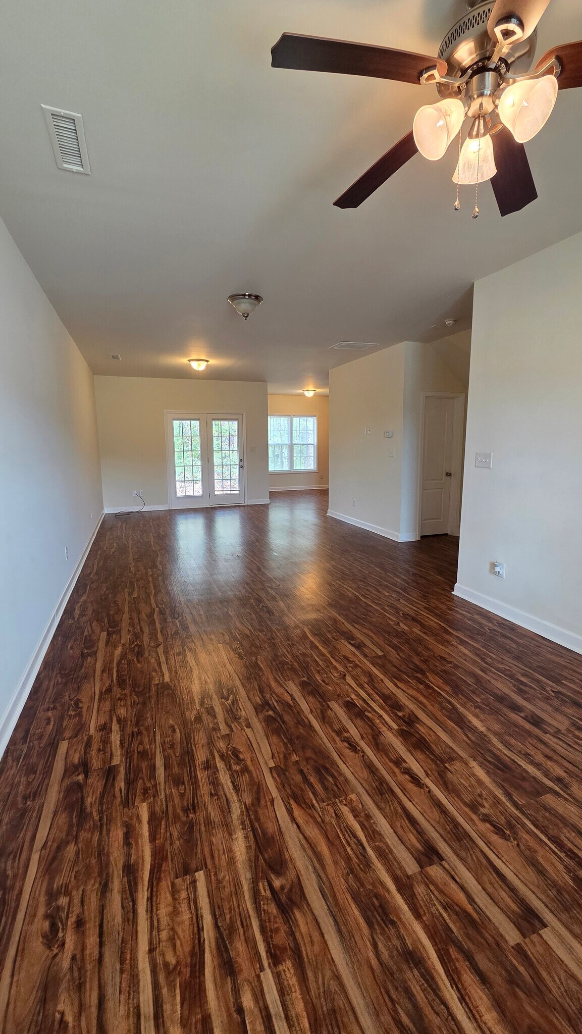 Building Photo - 113 Beechleaf Ct