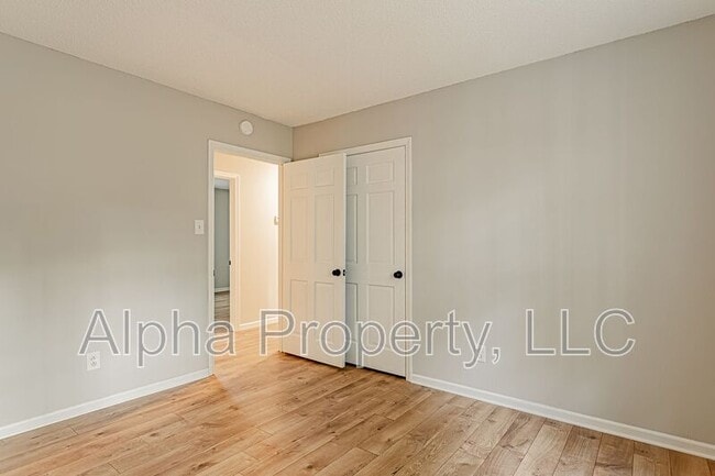 Building Photo - 111 Canebrake Dr