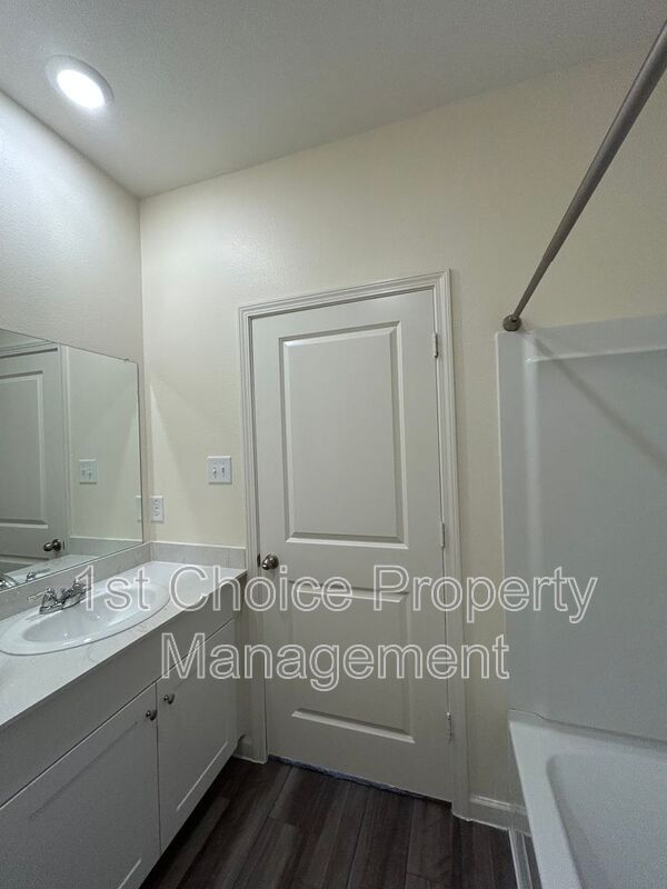 Building Photo - 8229 Pitchfork Dr