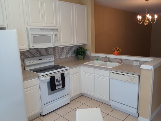 Building Photo - 1359 Hampton Park Ln