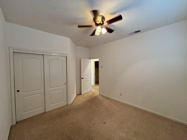 Building Photo - 87 N Helm Ave