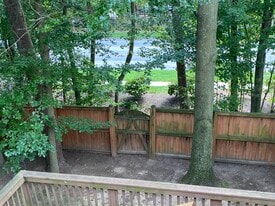 Building Photo - 7812 Foxfarm Ln
