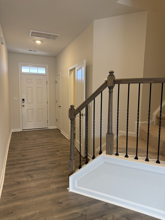 Building Photo - 1475 Amberview Ln