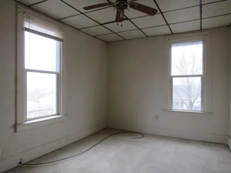 Building Photo - 223 Searight Ave