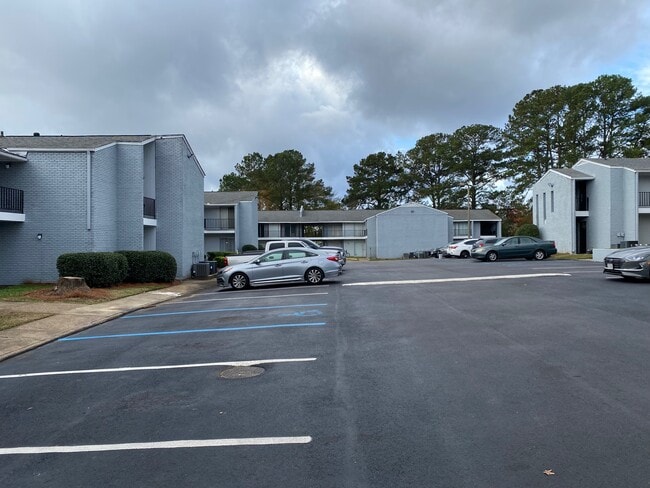 Building Photo - Blue Haven Villas