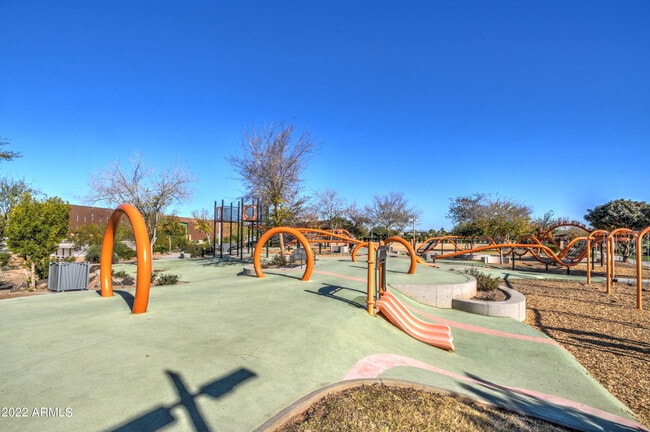 Building Photo - 4655 S Vapor