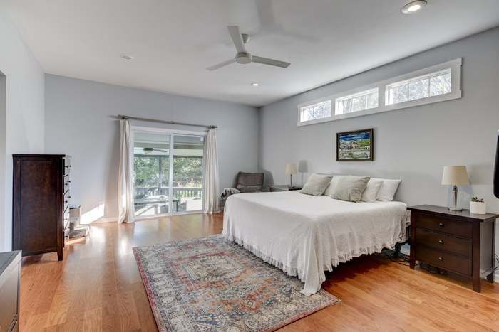 Master bedroom with patio access - 939 Seymour Ave