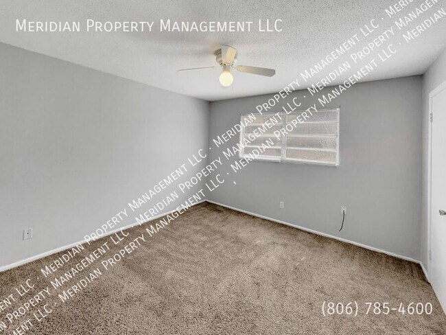 Building Photo - 1708 Elkhart-C