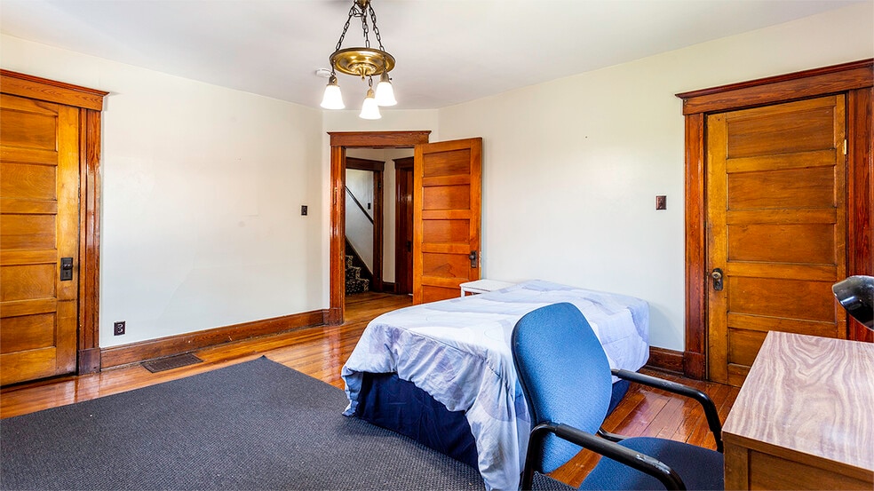 Room C w/half bath - 526 Riddle Rd
