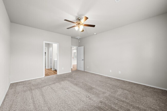 Building Photo - 16868 Pink Wintergreen Dr