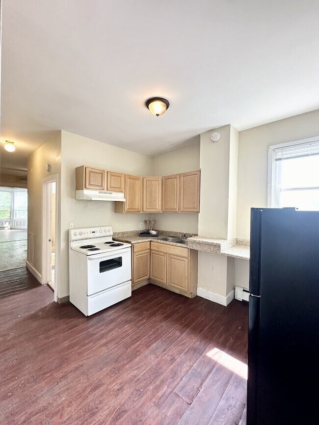 Building Photo - 281 Ontario St