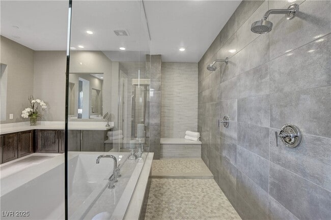 Building Photo - 6300 Clovis Point St