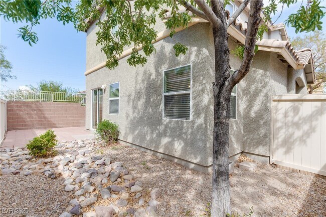 Building Photo - 1186 Claire Rose Ave