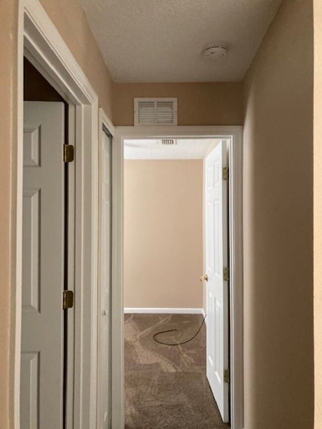 Building Photo - 7 Wells Pl