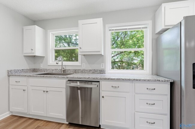 Building Photo - 1504 Faye St SW