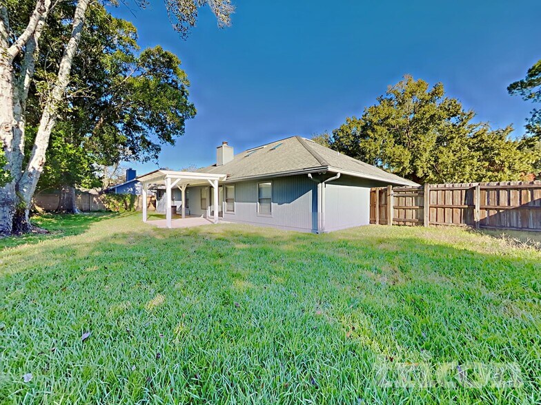 Building Photo - 4750 Deerfoot Ct