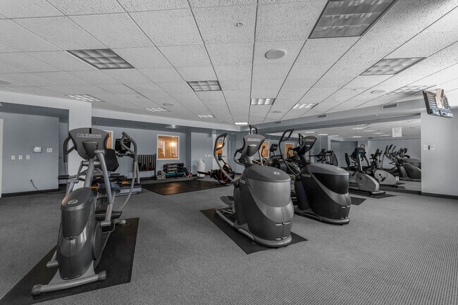 Building Photo - “Luxury, Location, Lifestyle — All at The ...