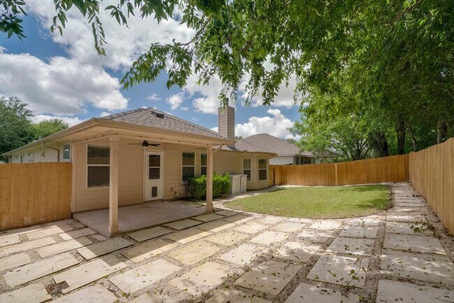 Building Photo - 30126 Bumble Bee Dr