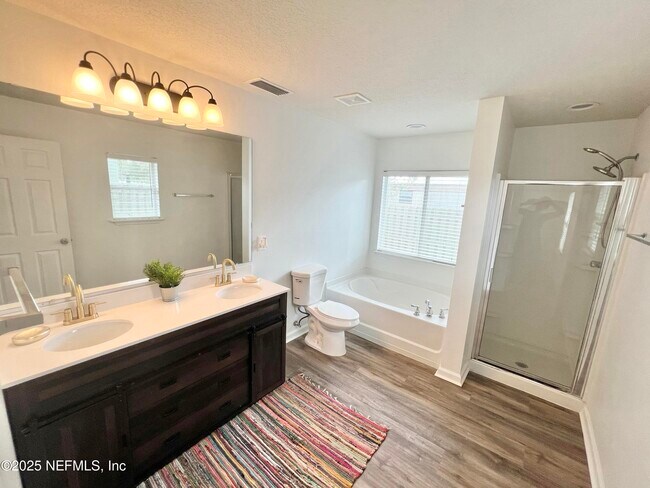 Building Photo - 469 Monet Ave