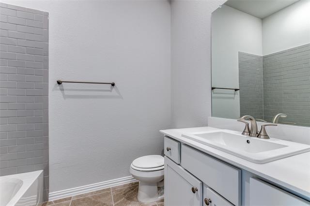 Building Photo - 8295 Challenger Ln