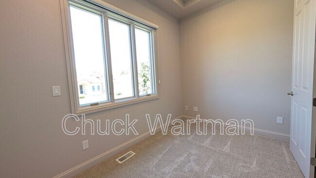 Building Photo - 2795 Stonewall Heights