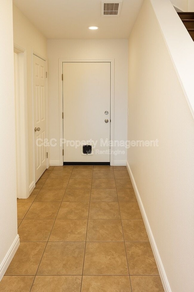 Building Photo - 6268 Cristal Ln