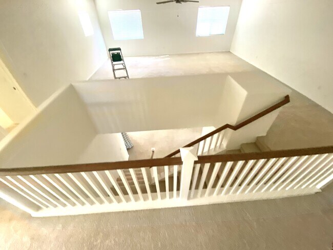 Building Photo - 1886 Spring White Rd