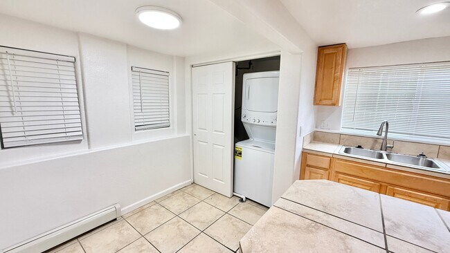 FullSizeRender (12) 4 - Table Mountain Townhomes