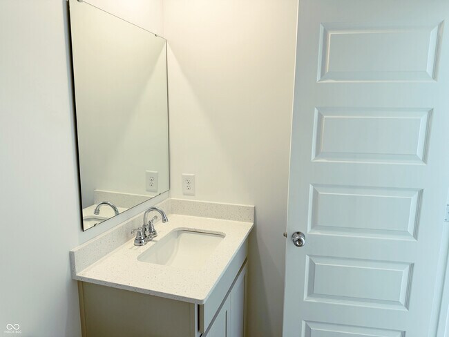 Building Photo - 769 Felix Dr