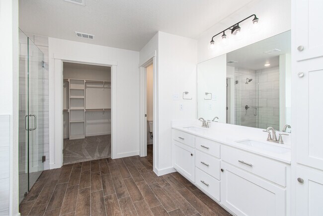 Building Photo - 1415 Flatland Trl
