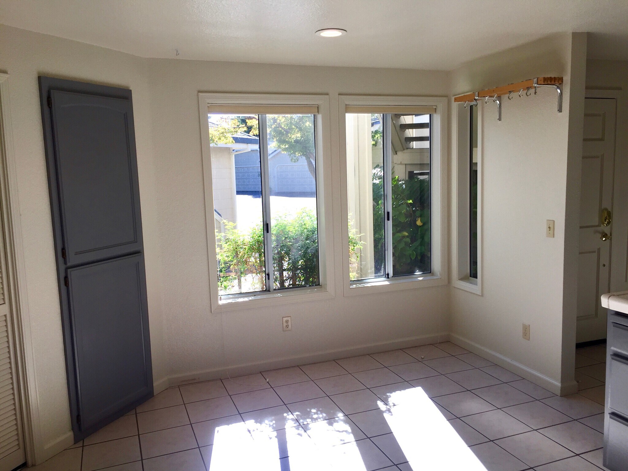 Kitchen w/ Breakfast Nook - 2103 Stonefield Ln