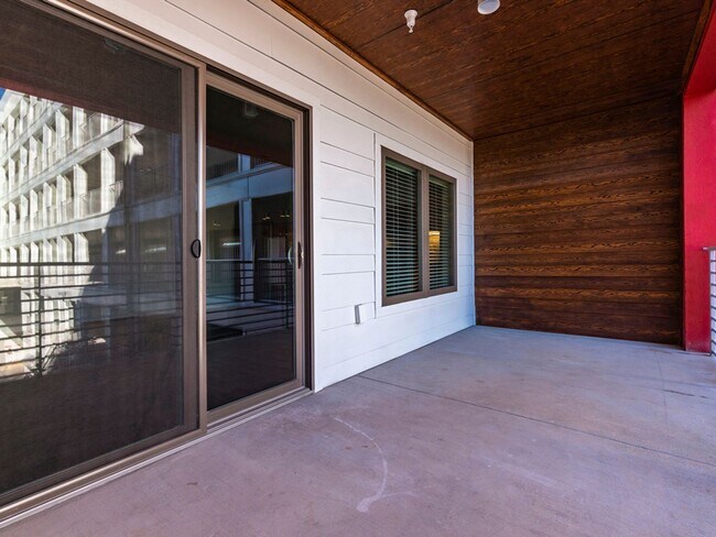 Building Photo - Modern 1 Bedroom, 1 Bath Condo at Public Lofts