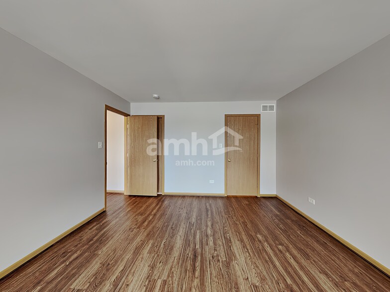 Building Photo - 1836 Sunset Ln