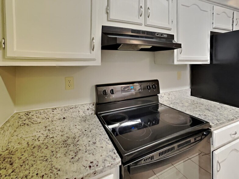 Building Photo - 4847 Gadwall Dr W