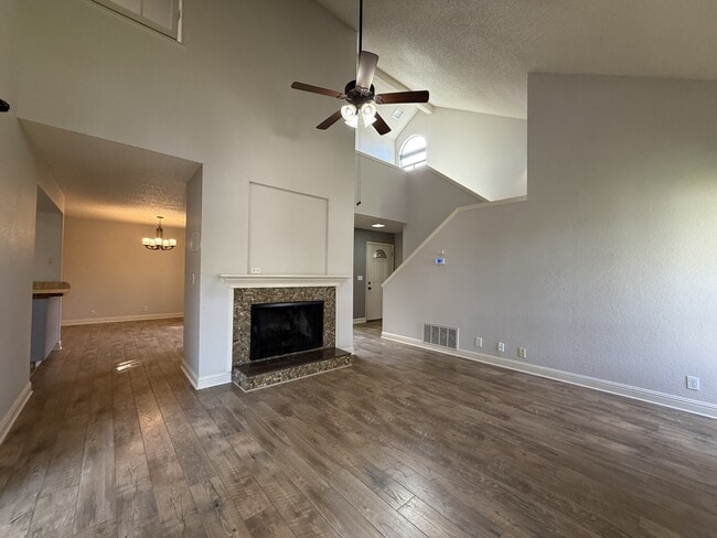 Building Photo - 21 Alameda Park Cir