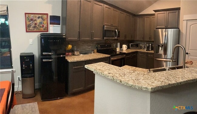 Building Photo - 2046 Mulberry Cir