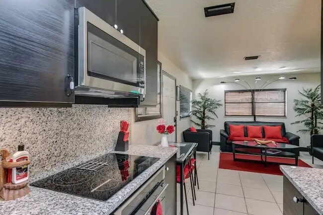 Building Photo - 309 Lincoln Ave