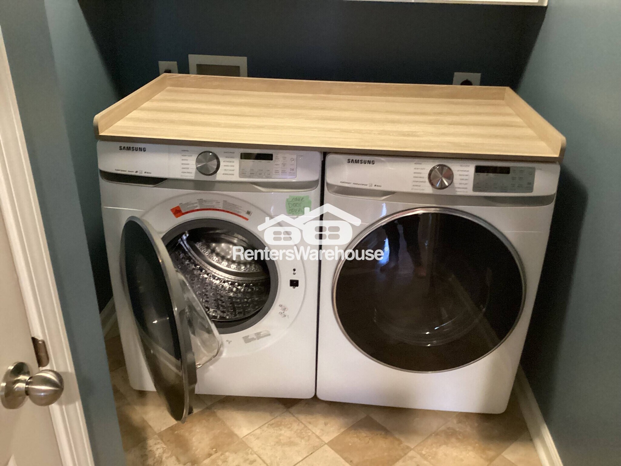 Building Photo - 7257 Village Crk