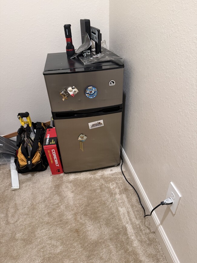 Building Photo - 5423 Caroline Lake Dr