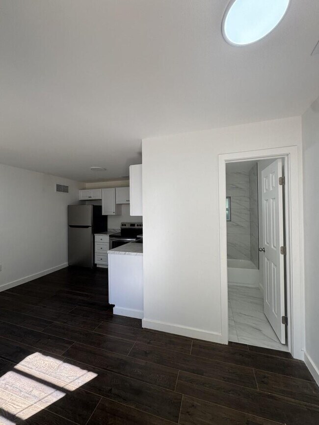 Building Photo - 261 NW 81st St.